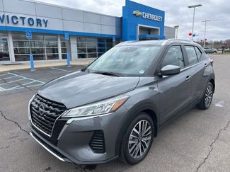 Used 2024 Nissan Kicks SV video 1