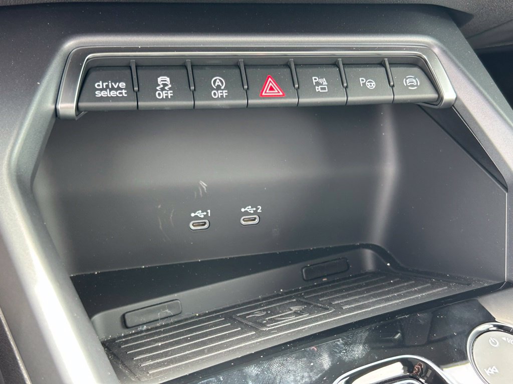 Used 2025 Audi A3 2.0T Premium w/ Convenience Package AWD/4WD image 35
