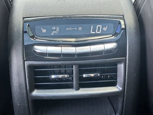 Used 2017 Cadillac XT5 Platinum AWD/4WD image 15
