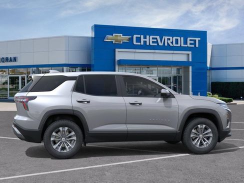 New 2026 Chevrolet Equinox LT w/ Convenience Package II FWD image 5