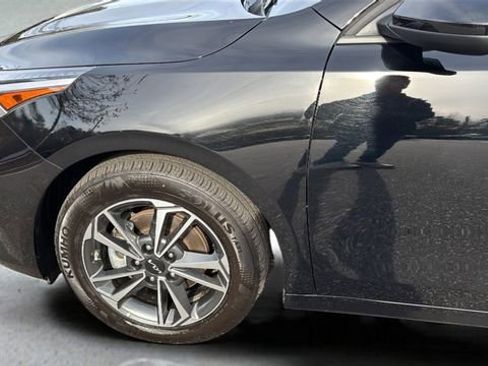 Used 2024 Kia Forte LXS image 32