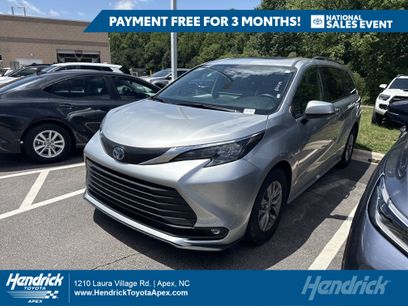 Used 2025 Toyota Sienna XLE
