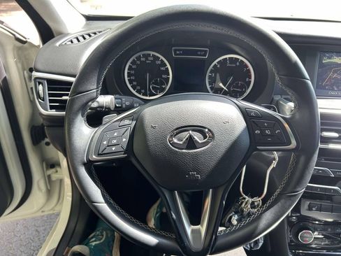 Used 2018 INFINITI QX30 Premium w/ Navigation Package FWD image 21