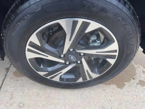 Used 2024 Subaru Crosstrek 2.0i Premium image 12