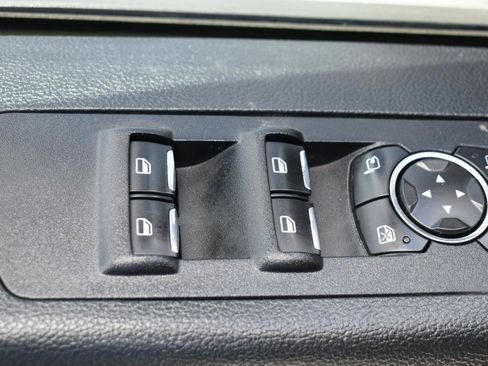 Used 2015 Ford F150 Platinum w/ Equipment Group 701A Luxury AWD/4WD image 39