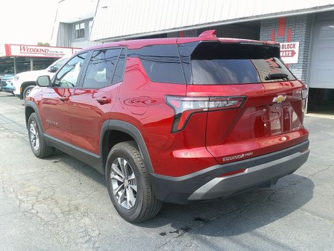 Used 2026 Chevrolet Equinox LT AWD/4WD image 12