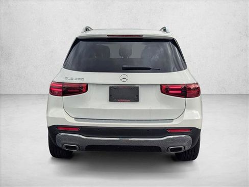 New 2026 Mercedes-Benz GLB 250 image 7