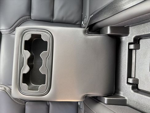 New 2026 Volvo XC60 B5 Ultra w/ Climate Package image 39