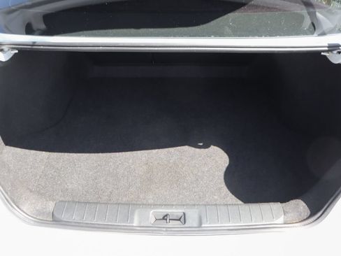 Used 2023 Nissan Sentra SV FWD image 8