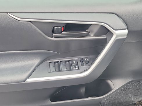 Certified 2023 Toyota RAV4 LE image 20