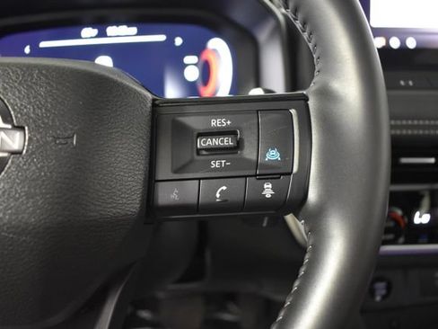 Certified 2025 Nissan Rogue SL w/ SL Premium Package AWD/4WD image 17