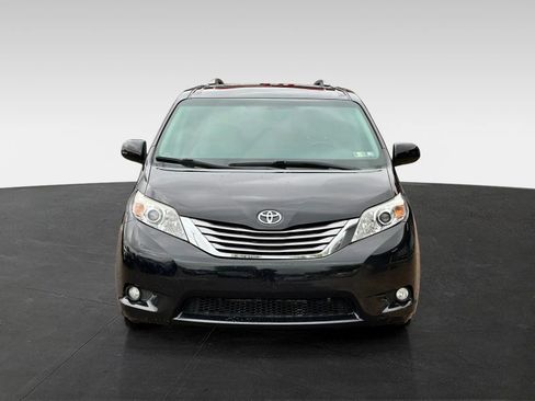 Used 2016 Toyota Sienna XLE Premium AWD/4WD image 2