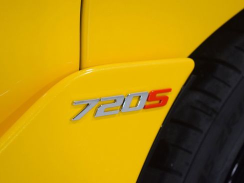 Used 2020 McLaren 720S Performance RWD image 13