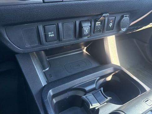 Used 2019 Toyota Tacoma TRD Off-Road image 23