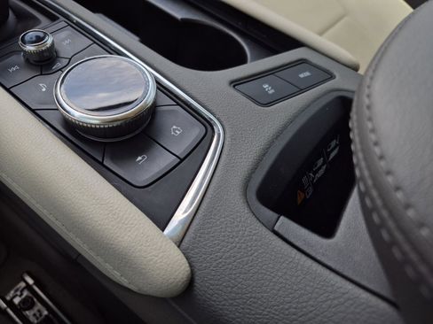Used 2021 Cadillac XT6 Premium Luxury FWD image 36