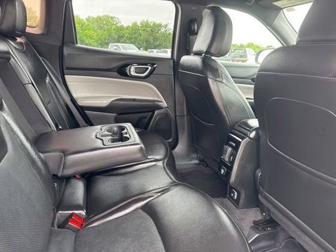 Used 2023 Jeep Compass Limited AWD/4WD image 18