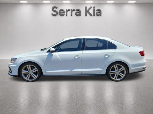 Used 2017 Volkswagen Jetta GLI FWD image 2