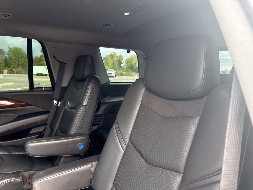 Used 2020 Cadillac Escalade Luxury RWD image 20