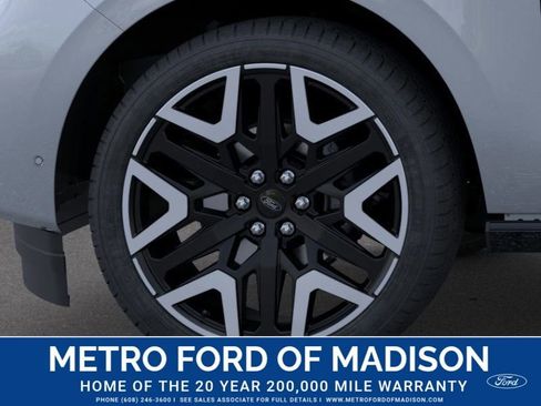 New 2026 Ford Expedition Platinum image 20