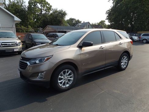 Used 2018 Chevrolet Equinox LS AWD/4WD image 1