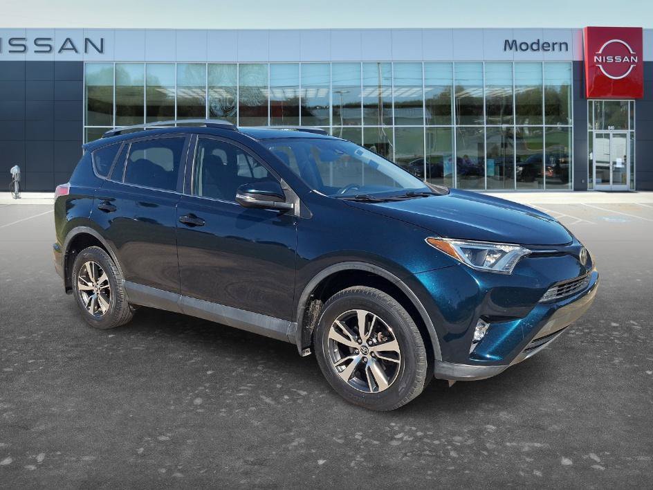 Used 2017 Toyota RAV4 XLE FWD image 3