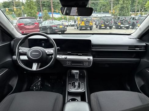 Used 2024 Hyundai Kona SEL AWD/4WD image 11