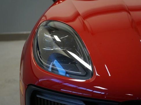 New 2026 Porsche Macan S image 15