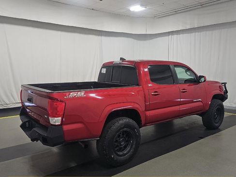 Used 2016 Toyota Tacoma SR5 w/ Towing Package AWD/4WD image 3