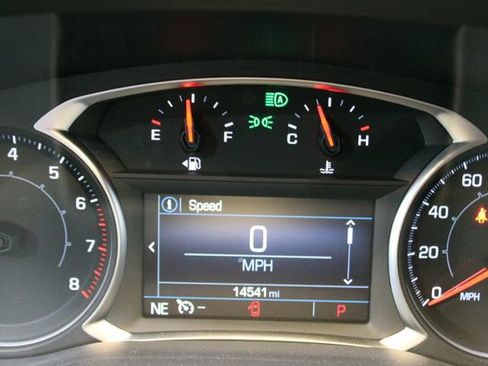 Used 2023 GMC Acadia SLE FWD image 25