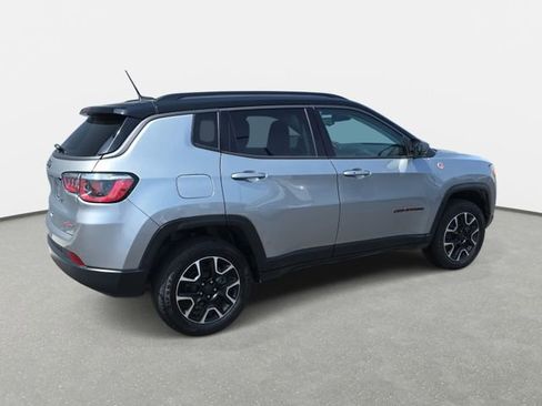 Used 2020 Jeep Compass Trailhawk image 5