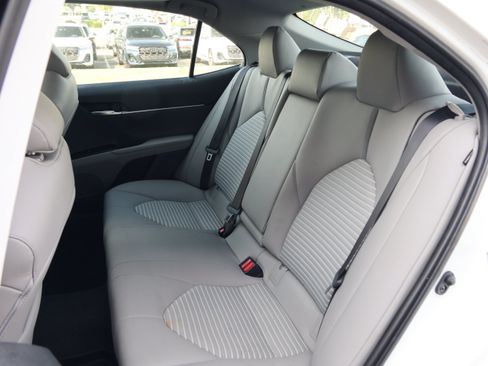 Used 2019 Toyota Camry SE w/ Audio Package FWD image 33