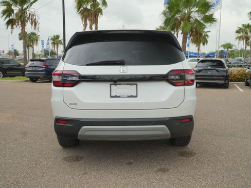 Used 2025 Honda Pilot EX-L image 6
