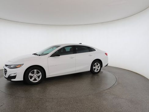 Used 2022 Chevrolet Malibu LS w/ LPO, Convenience Package 1 image 4