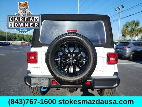 Used 2023 Jeep Wrangler Unlimited Sahara w/ Cold Weather Group AWD/4WD image 9