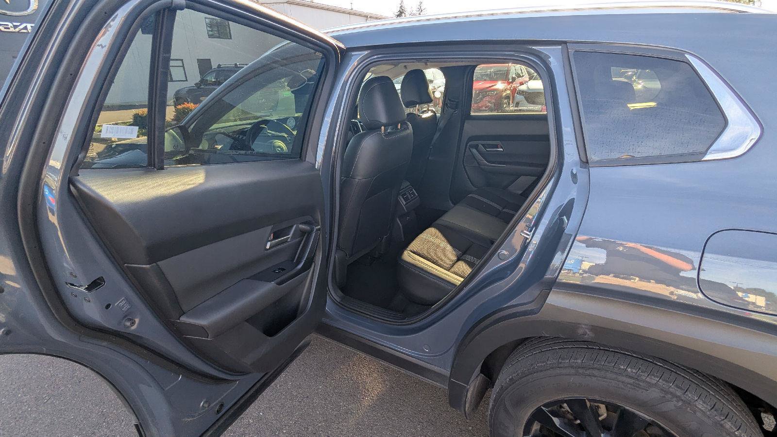 Used 2025 MAZDA CX-50 AWD 2.5 S w/ Preferred Package image 11