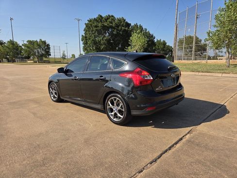 Used 2013 Ford Focus SE FWD image 6
