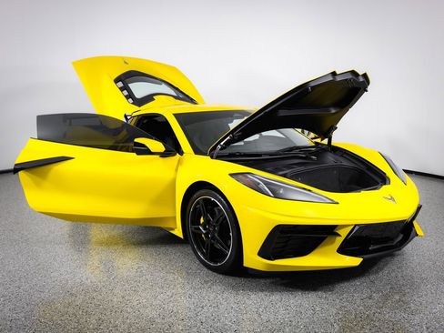 Used 2025 Chevrolet Corvette Stingray Coupe image 15