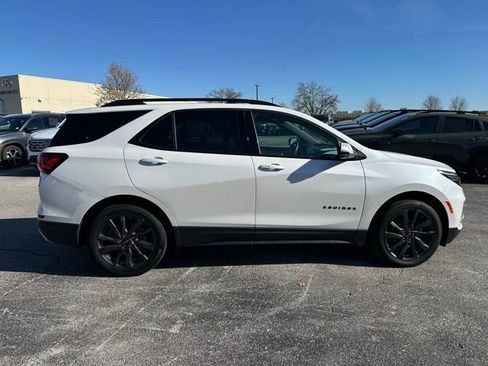 Used 2022 Chevrolet Equinox RS w/ RS Leather Package image 8