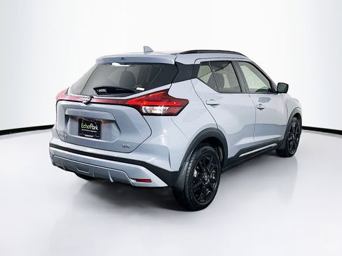 Used 2023 Nissan Kicks SR image 9