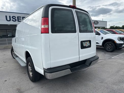 Used 2017 GMC Savana 2500 RWD image 14