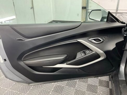 Used 2022 Chevrolet Camaro LT RWD image 15