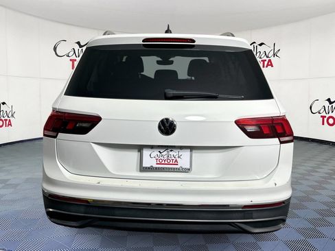 Used 2022 Volkswagen Tiguan SE FWD image 7
