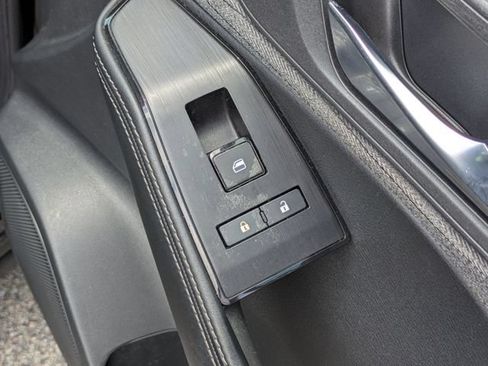 Used 2023 Nissan Rogue SV FWD image 35