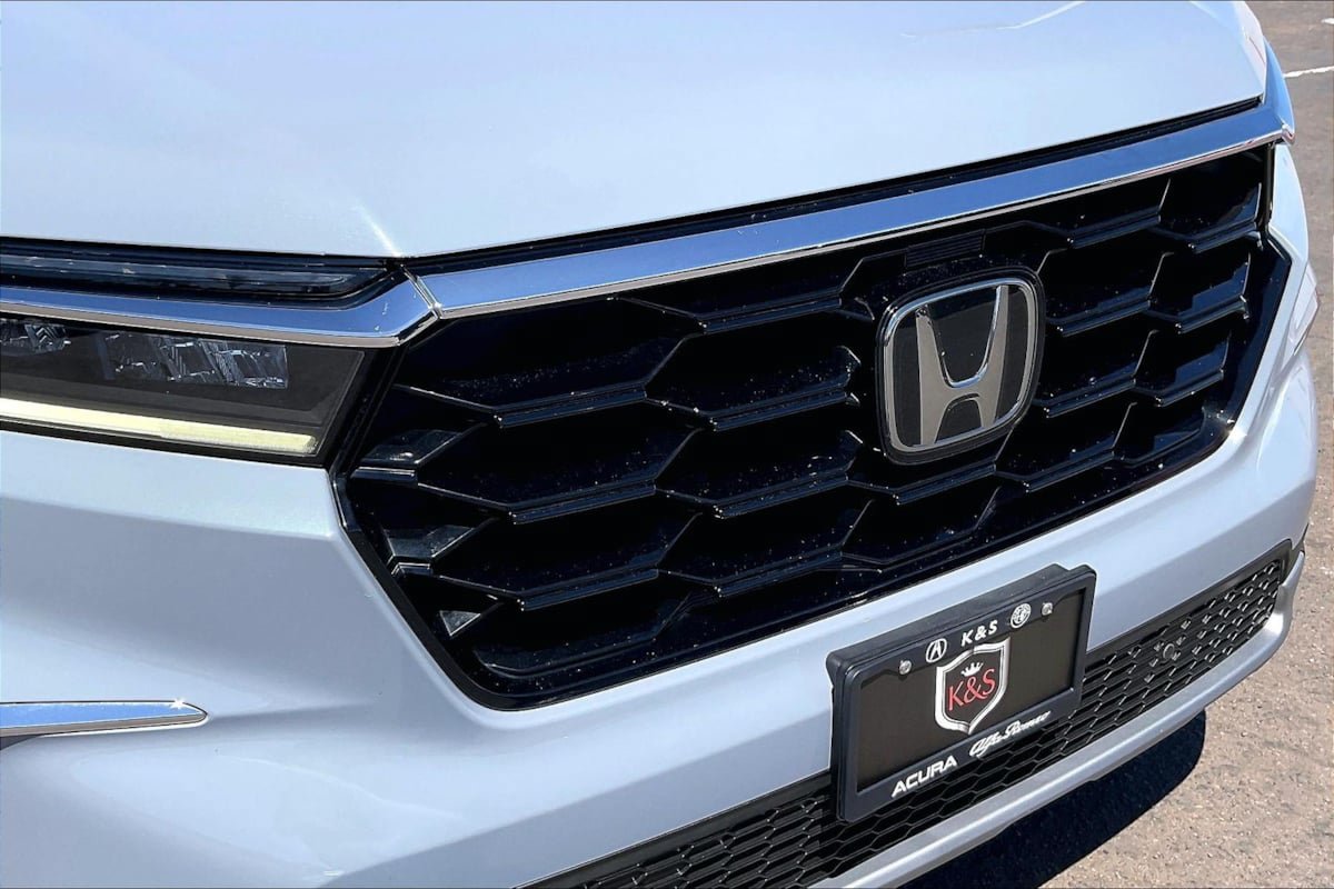 Used 2023 Honda Pilot Touring image 29