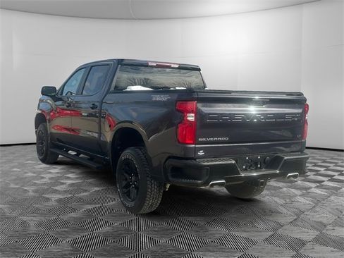 Used 2022 Chevrolet Silverado 1500 LT Trail Boss image 3