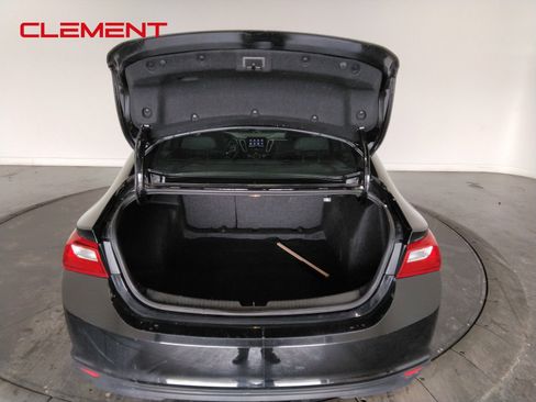 Used 2023 Chevrolet Malibu LT image 9