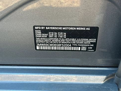 Used 2025 BMW 330i Sedan w/ Premium Package image 20