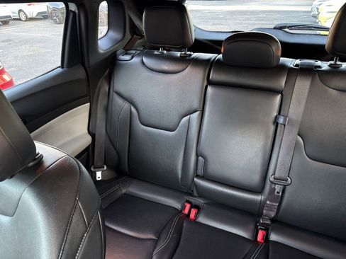 Used 2025 Jeep Compass Limited image 33