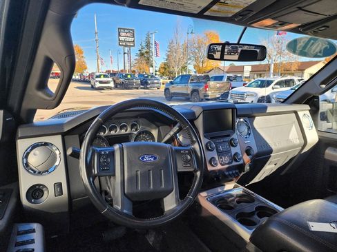 Used 2013 Ford F250 Lariat w/ Chrome Pkg image 30