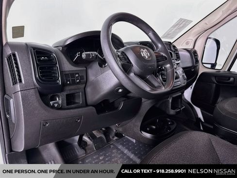 Used 2022 RAM ProMaster 2500 w/ Driver Convenience Group FWD image 9